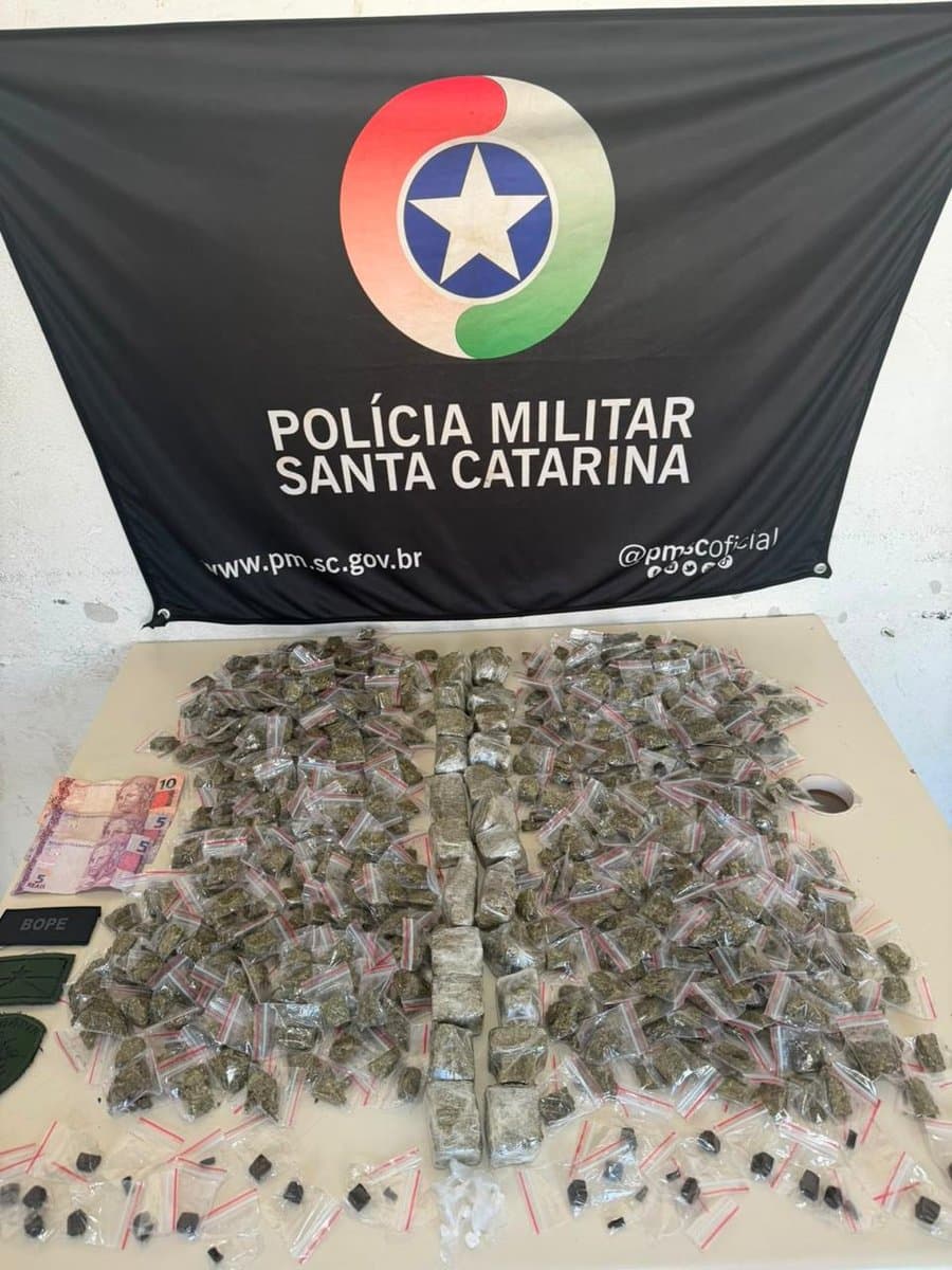“Saiu da DP antes da PM”: adolescente de 15 anos é flagrado traficando pela 6ª vez em Palhoça