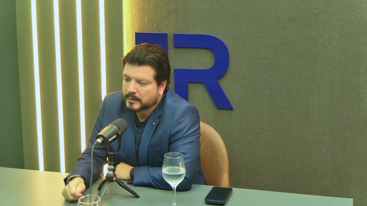 “Santa Catarina está voando, mas o Brasil está em colapso.” A declaração é do deputado estadual Alex Brasil (PL), durante entrevista ao Jornal Razão.