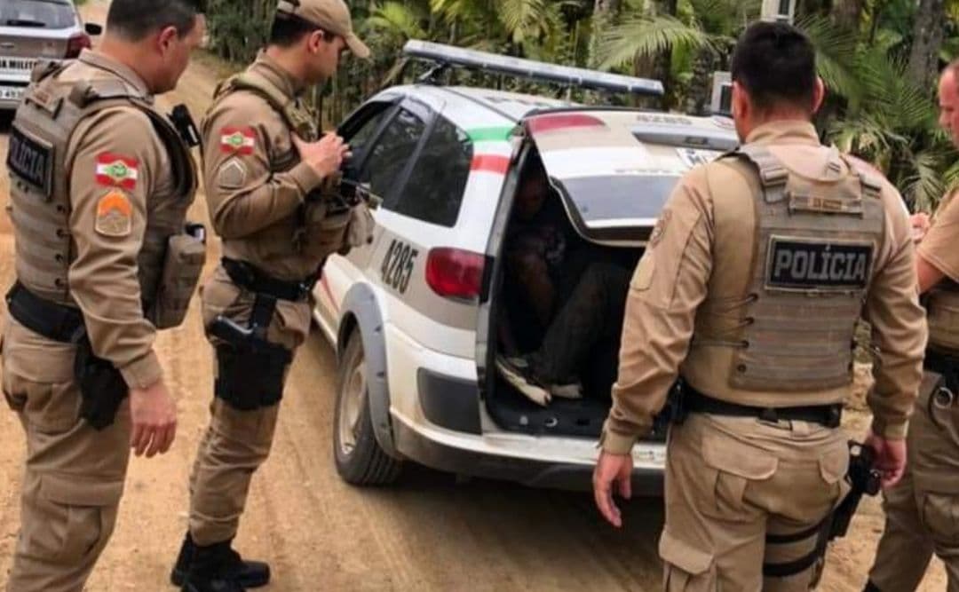 Criminoso conhecido como “Boyceta” é preso após matar mulher em SC: “eu confesso”
