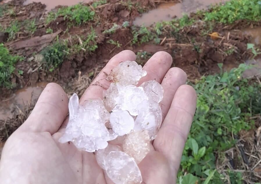 Chuva forte causa estragos em 14 municípios de Santa Catarina e risco de temporais segue alto até sábado