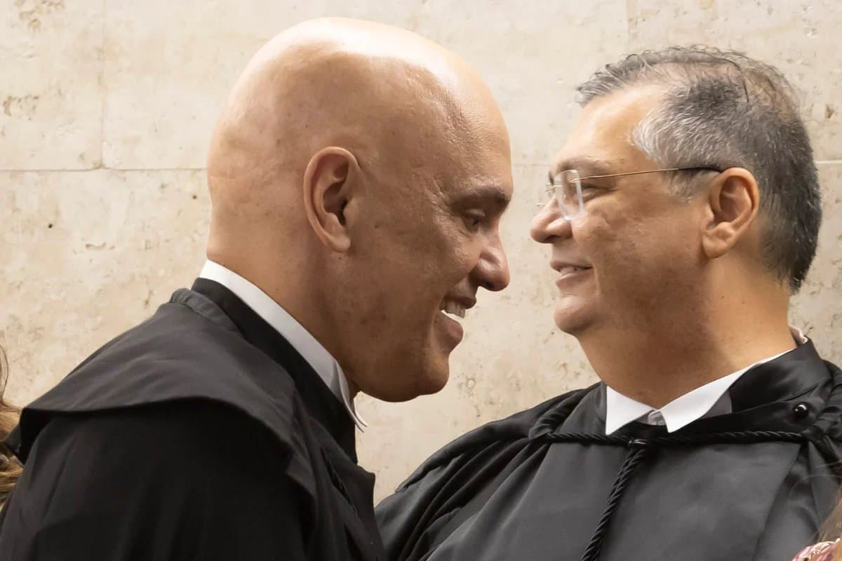Moraes manda PF executar busca e apreensão contra fonte de jornalista que expôs Flávio Dino