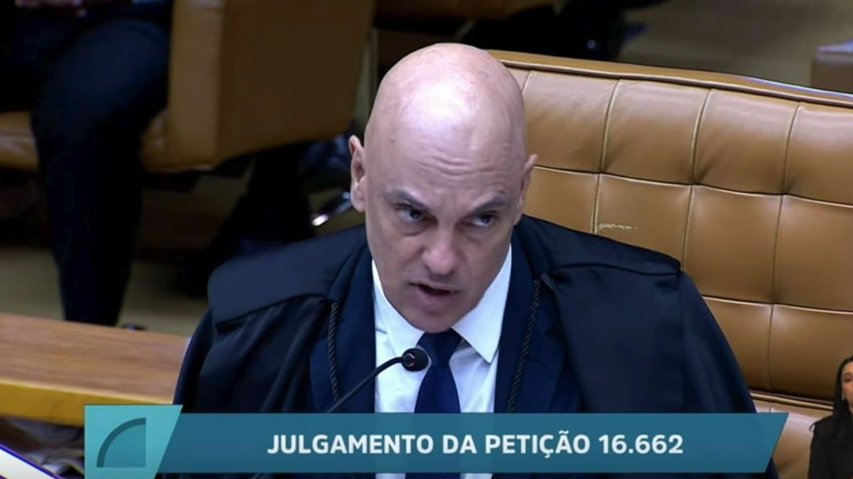 Ministro Alexandre de Moraes fala durante o julgamento da Peticao 16.662 no plenario do STF