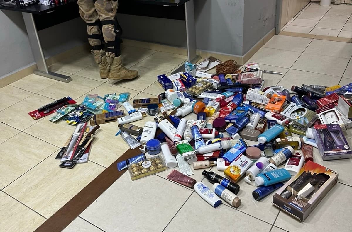 PM investiga troca de objetos furtados por drogas durante ação em Balneário Camboriú