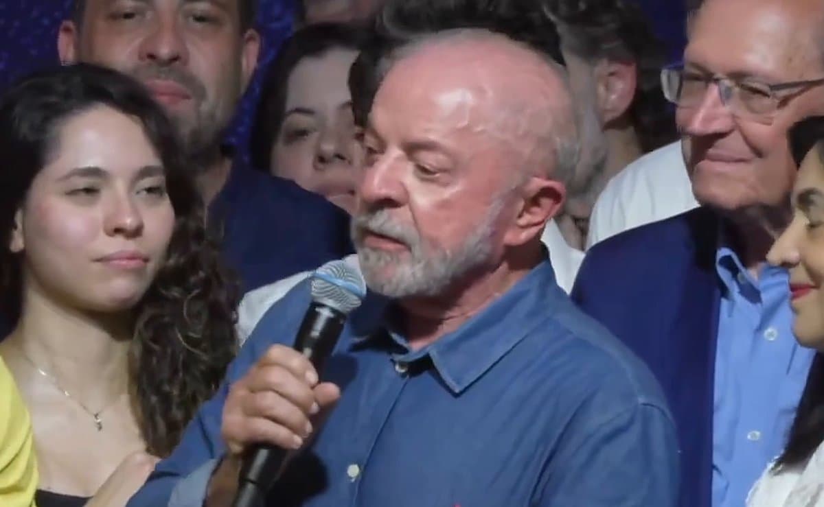 Lula compara o Corinthians a Bolsonaro no discurso da vitória: Só perde