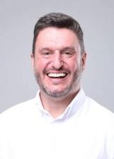 Foto oficial de José Thomé no TSE